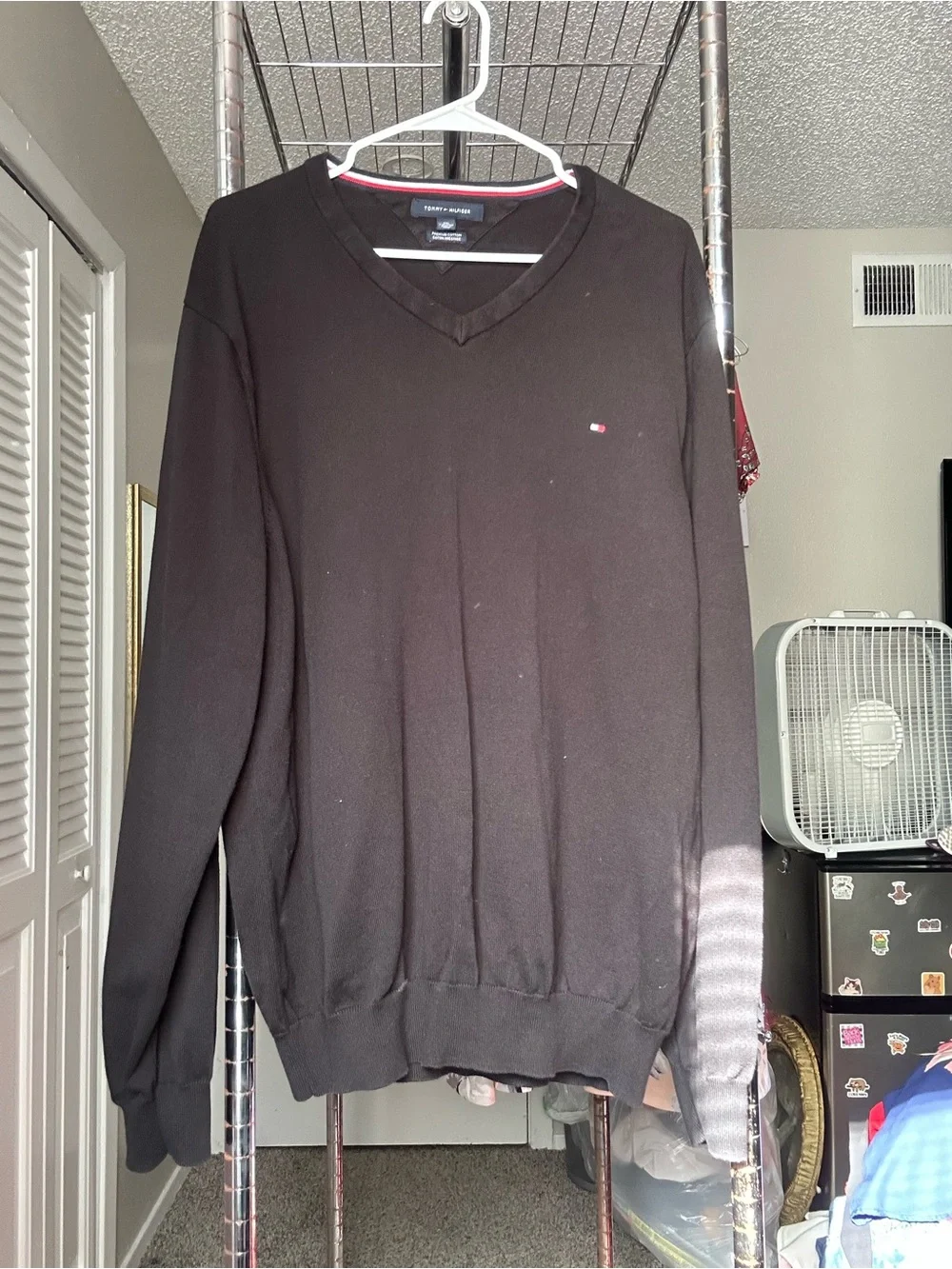 Tommy Hilfiger Men's Black V-Neck Sweater